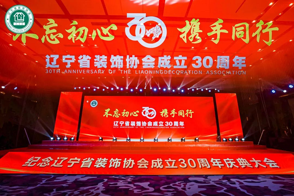 �������ģ�Я��ͬ��